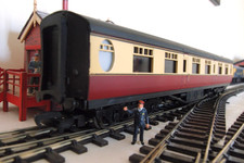 Bachmann 34-475 - PO46 Thompson 1st corridor coach - BR Crimson & Cream