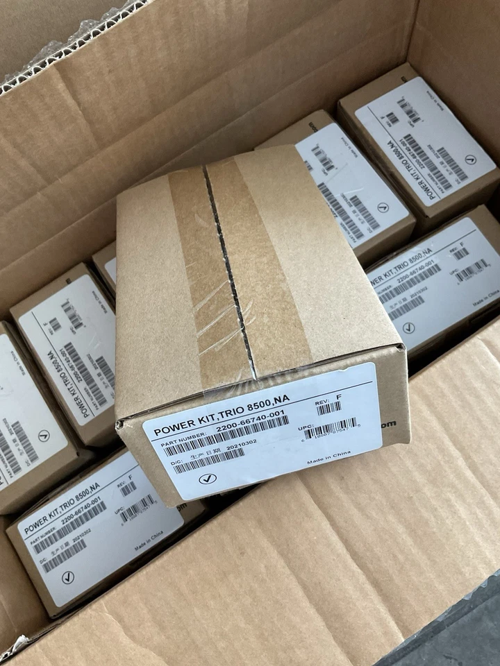 NEW Polycom PoE Injector Kit For RealPresence Trio 8500 (2200-66740-001) - Image 2 of 2