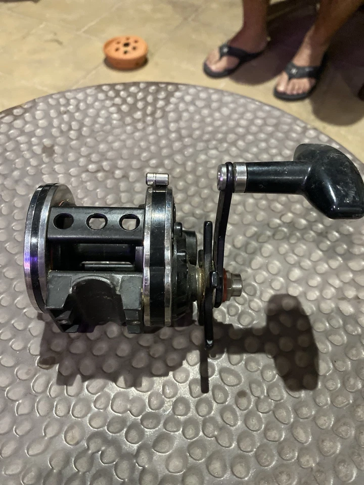 Carrete Newell P 220-F Foto 4 de 4