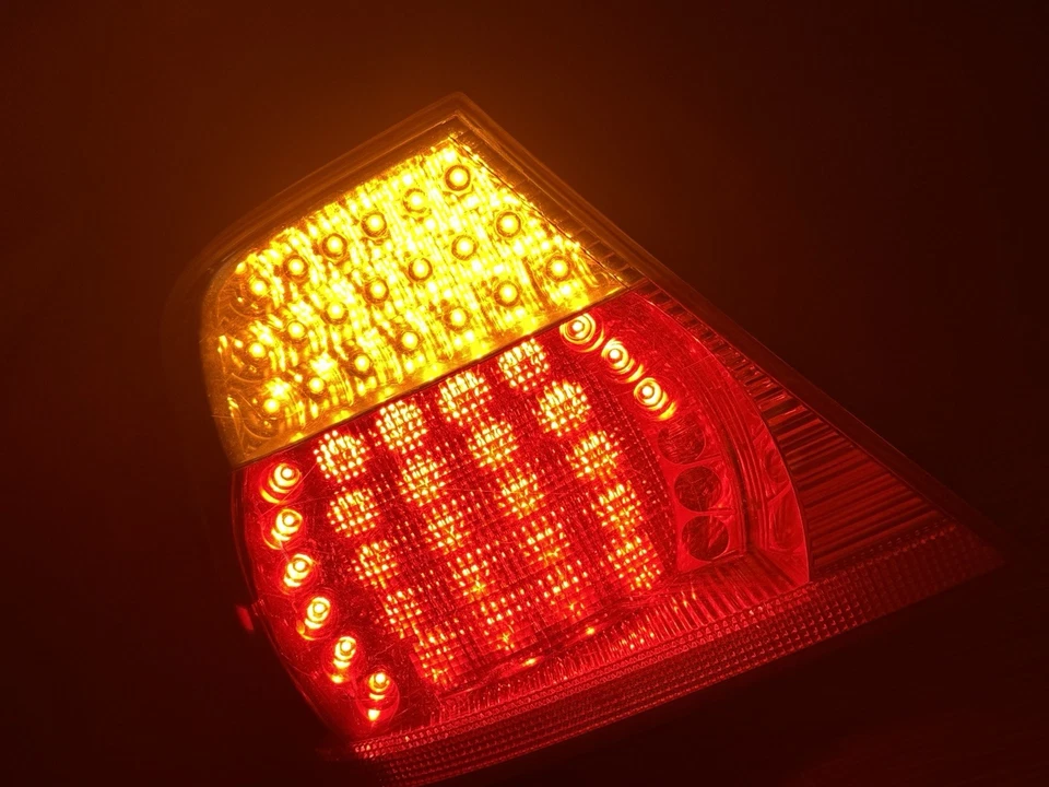 Оригинальный задний левый светодиодный задний фонарь для BMW E46 325Ci 330Ci купе 2004-2006 годов выпуска - Изображение 2 из 4