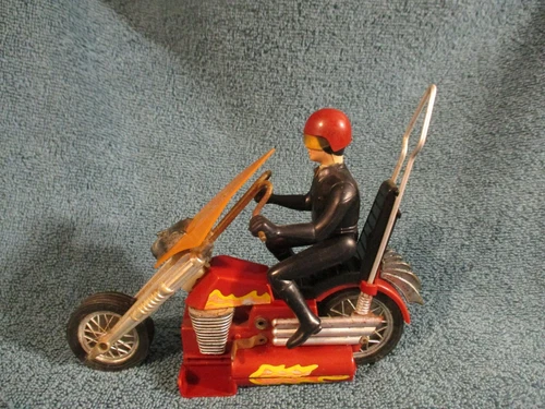 Vintage 1971 Hasbro  SCREAM'N DEMONS  Dirty Devil Motorcycle With Driver  Works