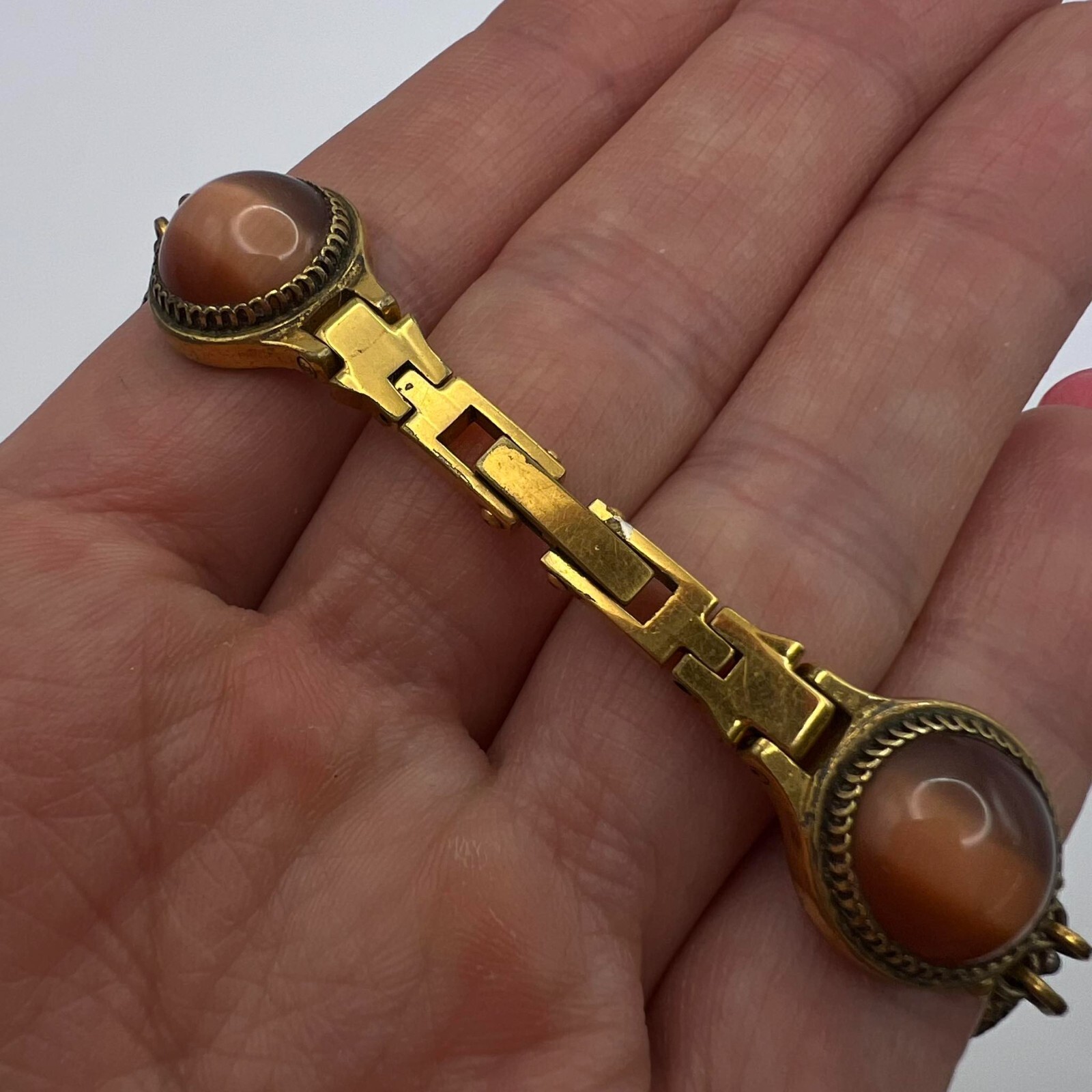 VINTAGE USSR WOMENS WRIST WATCH CHAIKA GOLD PLATED NATURAL CATS EYES WORKING