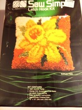 Vtg. 1983 NOS Sew Simple Daffodil Flower Pillow Latch Hook Kit, 12x12