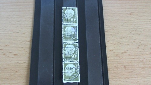 BRD Michel NR . 261 ; senkrechter 4er Streifen Bundespräsident Theodor Heuss