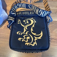 Universal Studios Harry Potter Hufflepuff Qui...
