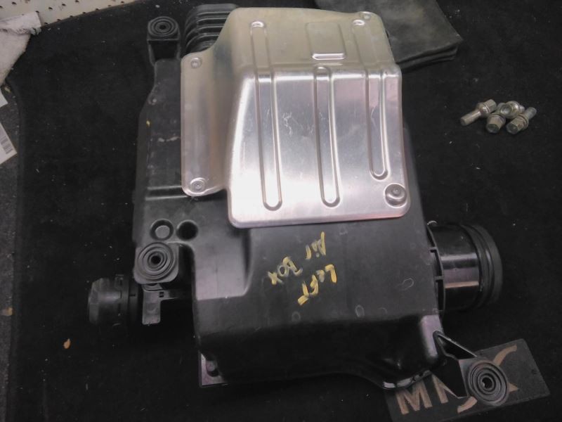 Driver Air Cleaner With Carbon Fiber Engine Cover Fits 17 AUDI R8 1038908