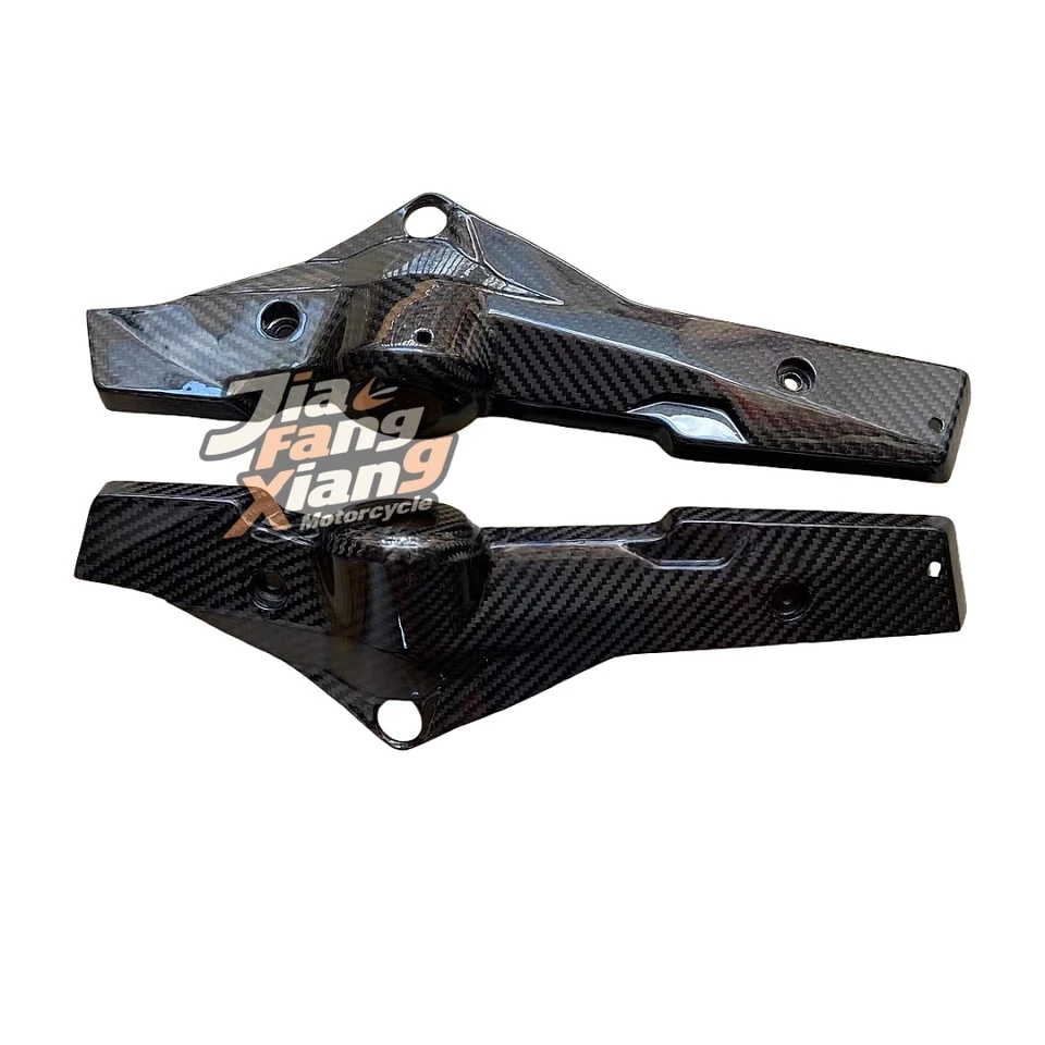 Cubierta de soporte de puerto de carga USB trasero cola 100% fibra de carbono para BMW R1300GS 23+ Foto 4 de 4