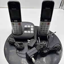 Panasonic  KX-TGU432B  Expandable Cordless Phone  2 Handsets  Used