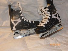 New Youth CCM 92 Ice hockey skates