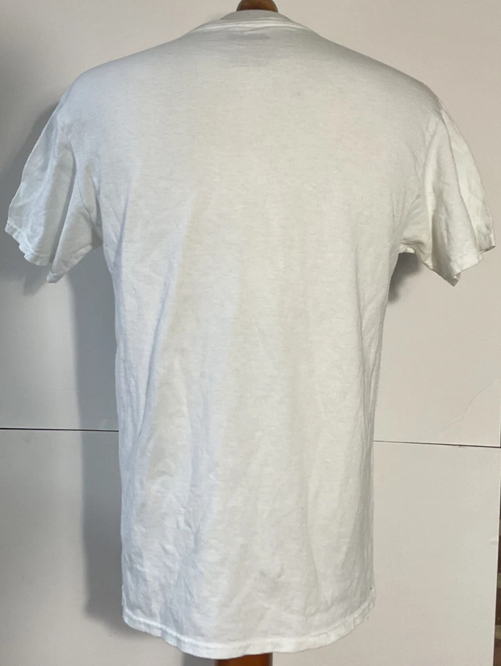 CLASSIC JAWS THE MOVIE POSTER GRAPHIC T SHIRT SIZE MEDIUM - Image 2 of 4