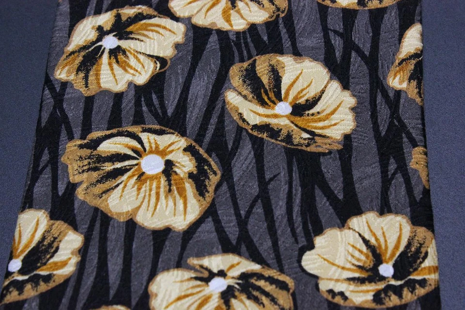 JZ RICHARDS Silk Tie. Brown Floral Foto 4 de 4