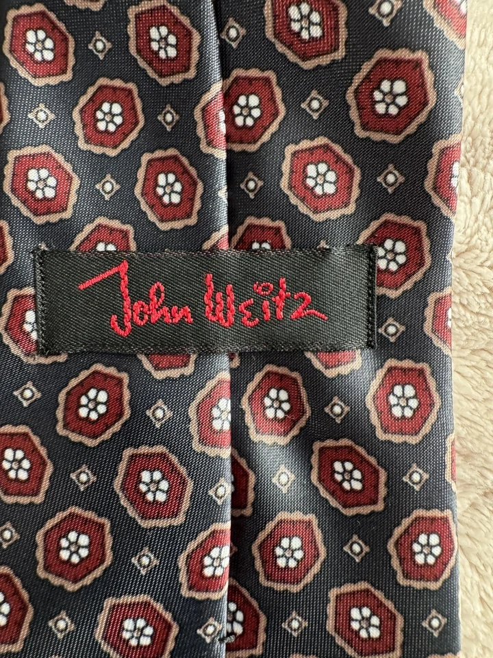 John Weitz Men's Geometric Design Tie 56" Long 3.5” Wide Necktie Made In The USA - Image 4 of 4