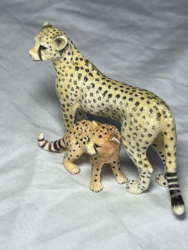 Schleich Cheetah Adult And Cub 73527 retired 2015 - Picture 3 of 6