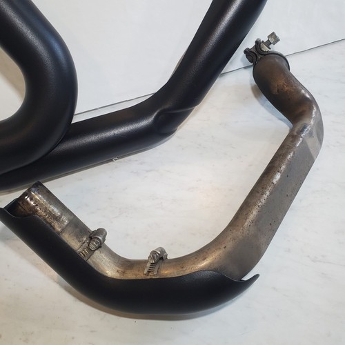 OEM 17-2025 Harley-Davidson Touring Exhaust Headers Pipe Heat Shields Black Set - Foto 4 di 16
