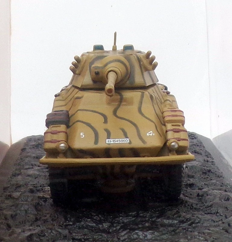 Altaya 1/72 Scale A30420H - Sd.Kfz. 234/2 Puma Armoured Car - Estonia 1944 - Image 2 of 2