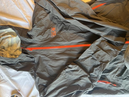 Mountain Hardwear Jacket Men’s Size XL Dry Q Elite Hooded Rainwear Shell Gray