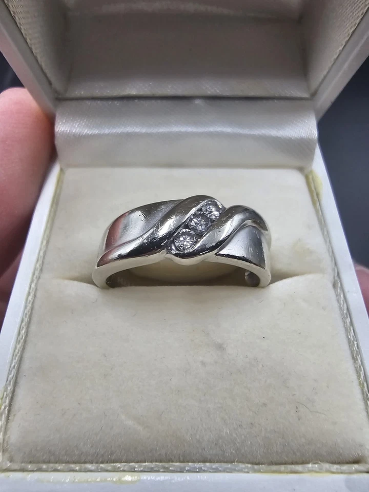 Anel de aliança de casamento de aniversário de ouro branco 14k sólido com diamante 3,8 gr - Imagem 2 de 4