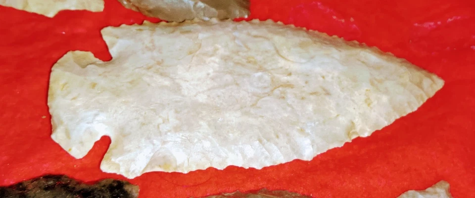 Colección Punta de Flecha 150+ Piezas Indio Nativo Americano Foto 3 de 4