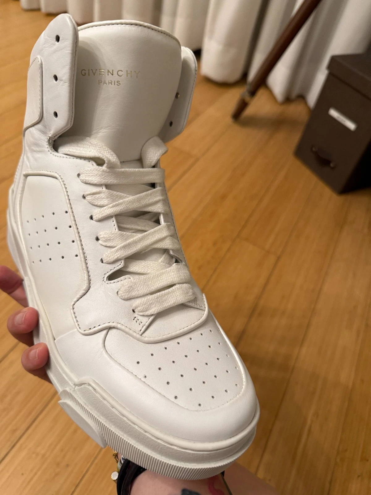 Givenchy — Givenchy Tyson High Top Sneakers White Size 40
