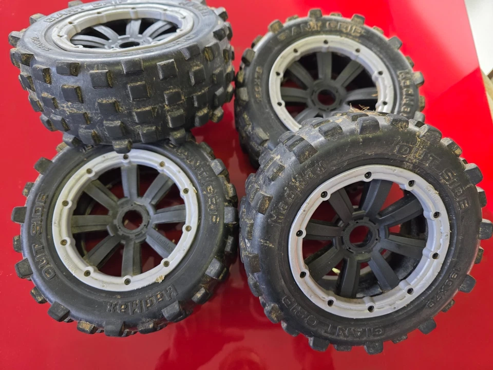 4x MADMAX GIANT GRIP 1:5*24mm HEX*190mmx70mm*Geschraubte Felgen*DBXL*HPI*CARSON - Bild 2 von 4