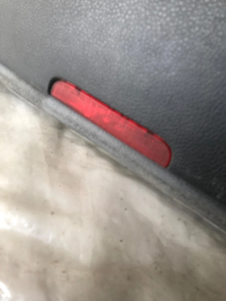 2004 - 2005 年 NISSAN MAXIMA SE 后门装饰面板总成驱动器左侧原始设备制造商 — 第 2/4 张图片