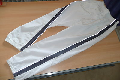 NEU TRIGEMA Gr S Sporthose Jogginghose Fitnesshose Freizeithose Trainingshose 