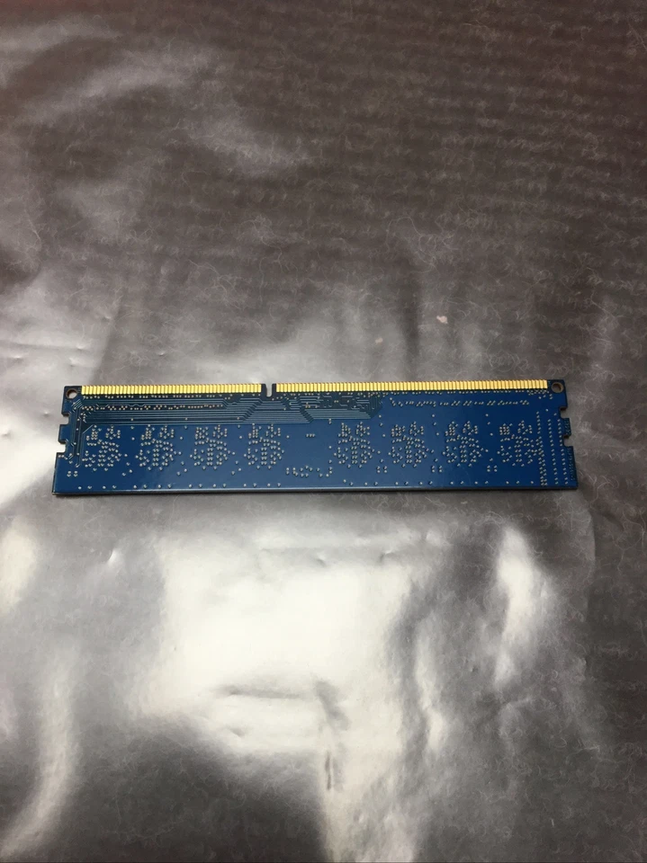 SK Hynix 4GB  PC3-12800U DDR3-1600MHz Desktop Memory RAM HMT451U6BFR8A-PB - Image 3 of 4