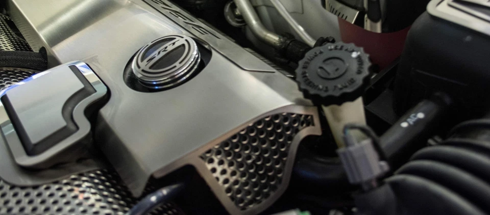 Cubiertas de riel de combustible pulidas con naranja Hemi para 2011-2022 6,4 L 392 automático Foto 2 de 4