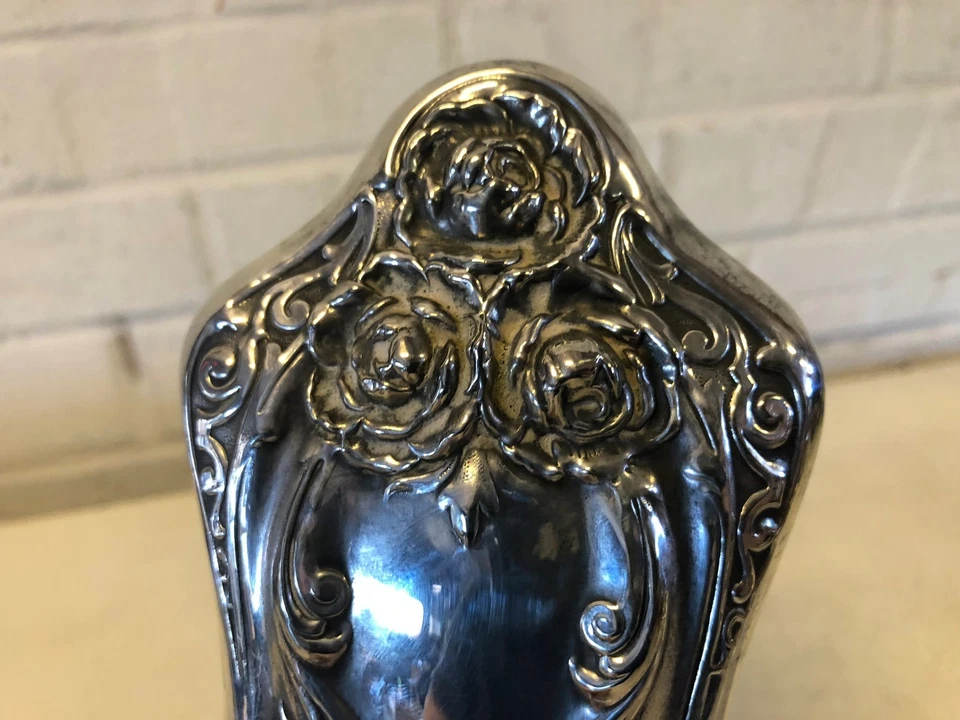 Cepillo de mano vintage posiblemente antiguo de ley con decoraciones florales y marca G Foto 4 de 4