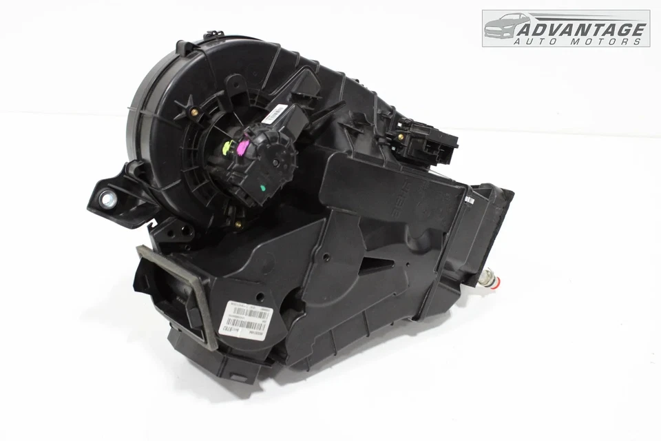 Chevy Traverse 2018-2023 trasero aire acondicionado climatización núcleo soplador carcasa del motor OEM Foto 3 de 4