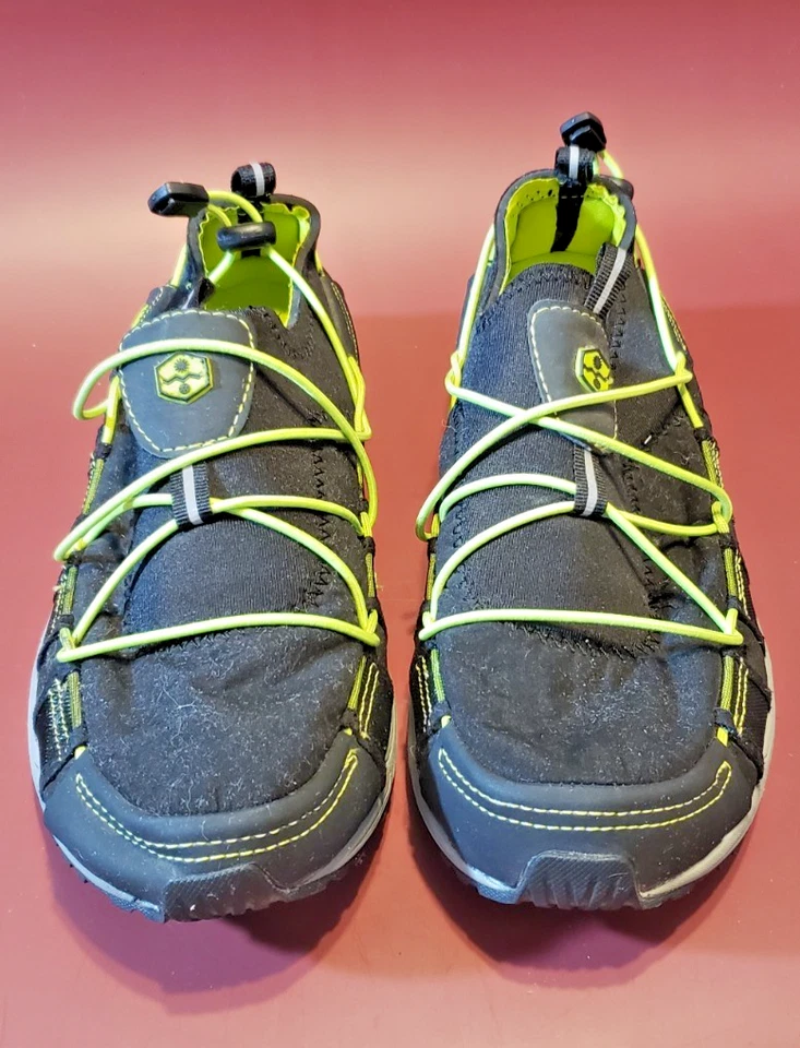 Tênis esportivo Khombu preto e verde limão novo sem caixa - Estilo Molineo - Feminino 11 - Imagem 2 de 4