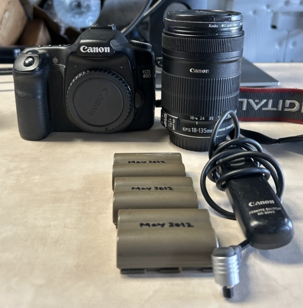 Appareil photo reflex Canon EOS 4000D avec kit objectif 18-55mm