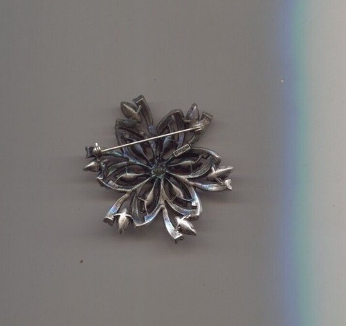 RAFAELIAN HOT PINK FLOWER PIN - Picture 2 of 2