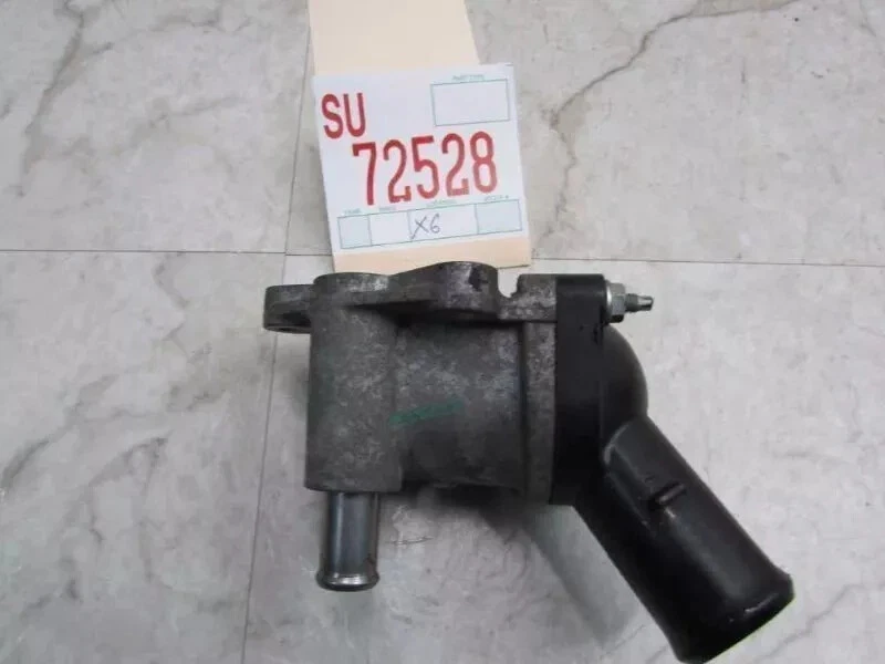 Carcasa termostato XD 2008 2014 Scion cubierta de salida de refrigerante de agua OEM Foto 4 de 4