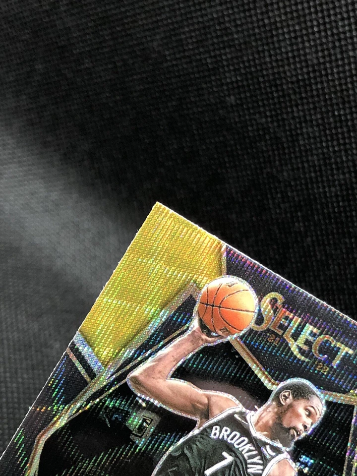 2021-22 Select Kevin Durant GOLD WAVE PRIZM PREMIER LEVEL VARIATION SSP No. 135 - Image 4 of 4