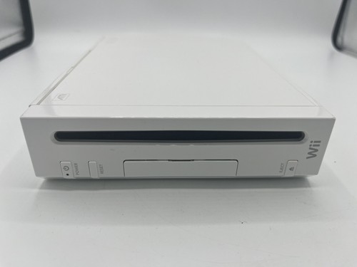 Nintendo Wii Console 2 Game Wii Gun Controller Bundle read Description For More - Picture 2 of 5
