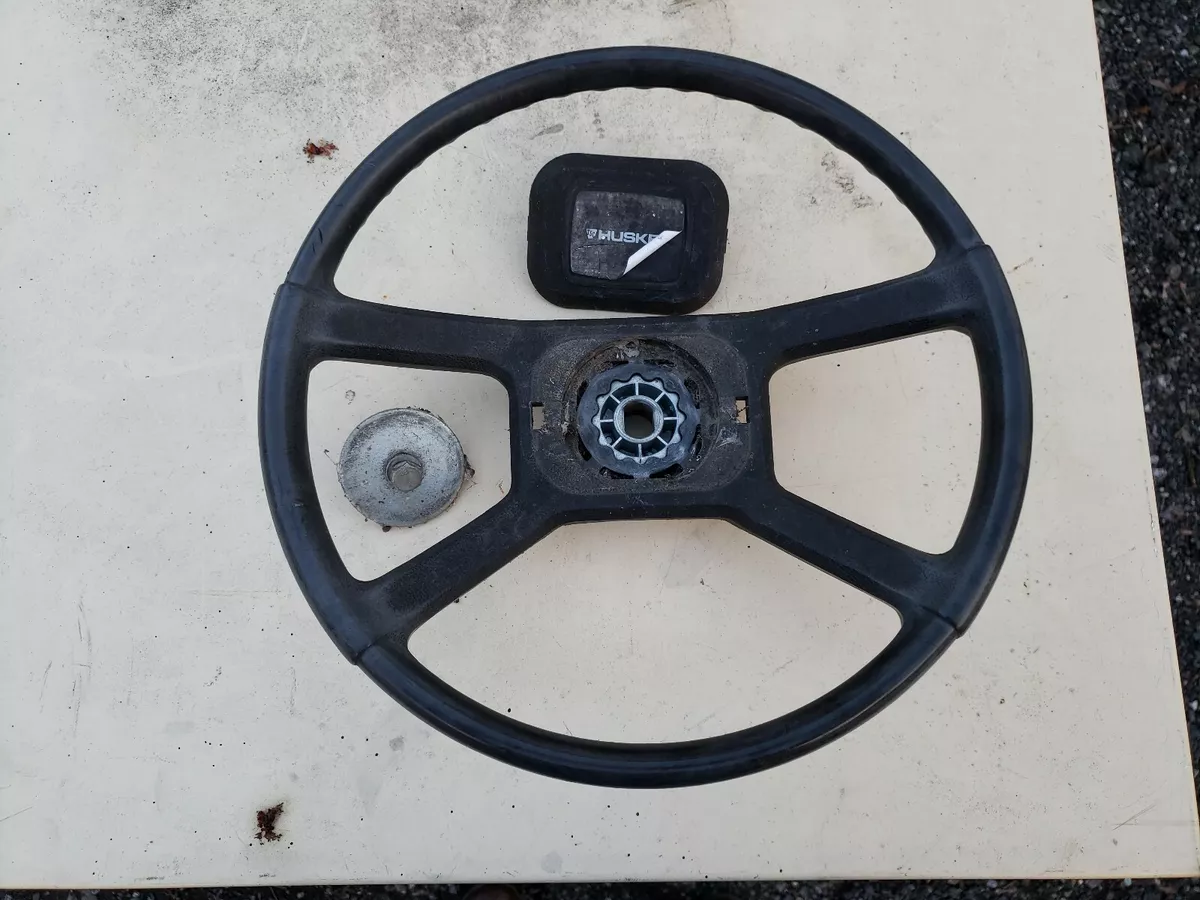Used Huskee Riding Lawn Mower Tractor parts Steering Wheel w Cap