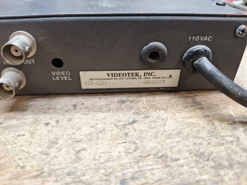 VIDEOTEK VIS-1201 VIDEO ROUTING SWITCHER Rack Mount Powers On - Image 4 of 4