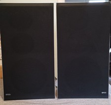 Bang and Olufsen B&O S30 Bookshelf Speakers Excellent Condition