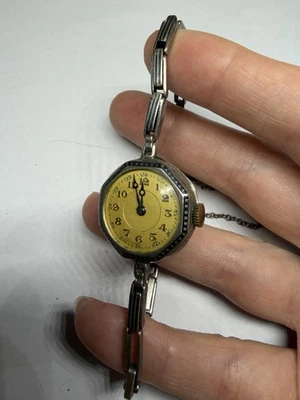 Antike Damen Armbanduhr 800 Silber Handaufzug Vintage 20er/30er Jahre Defekt - Bild 1 von 4