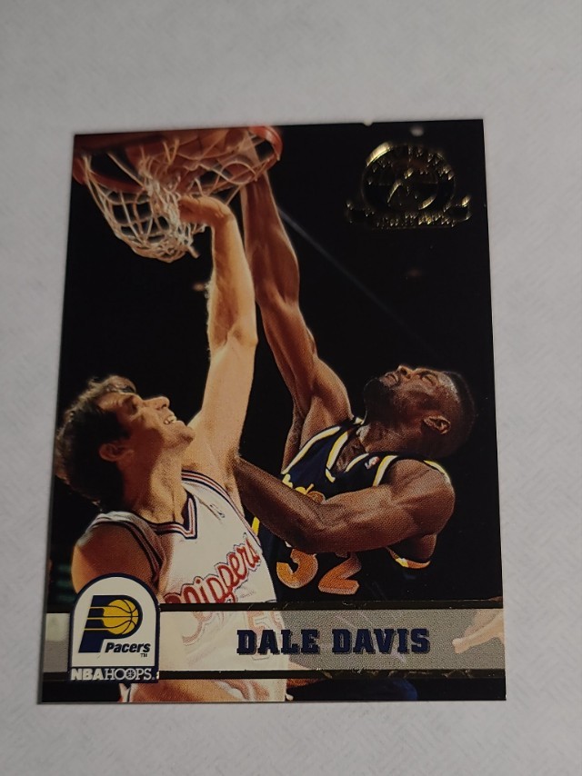 1993 94 Hoops - Fifth Anniversary Gold Dale Davis Indiana Pacers #84
