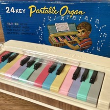 Vintage Sun 24 Key Portable Organ Battery Operated Used Box Keyboard Piano