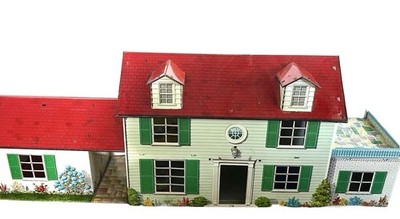 Marx 50s Round Window Green Door Dollhouse Breezeway Rec  Room Renwal Furniture