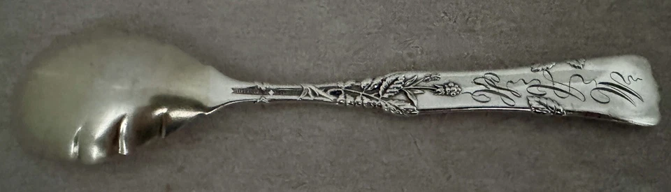 "CUCHARA DE GELATINA O CONSERVAS TIFFANY PATRÓN DE VID PLATA ESTERLINA 7 1/4""" Foto 3 de 4