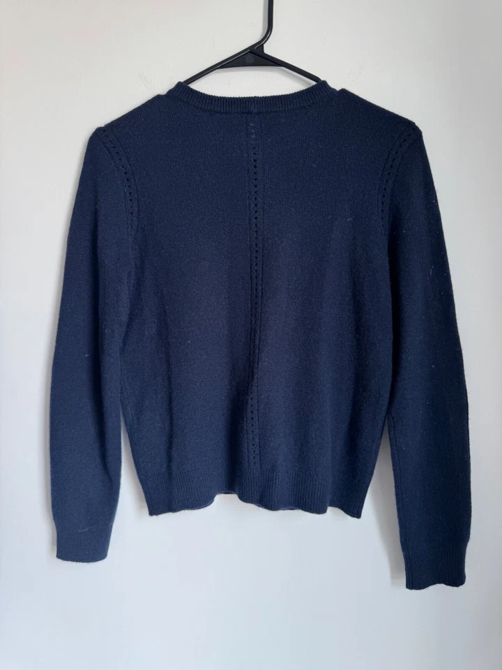 Suéter con montura cuello redondo cachemir para mujer talla S/P azul marino Foto 2 de 4