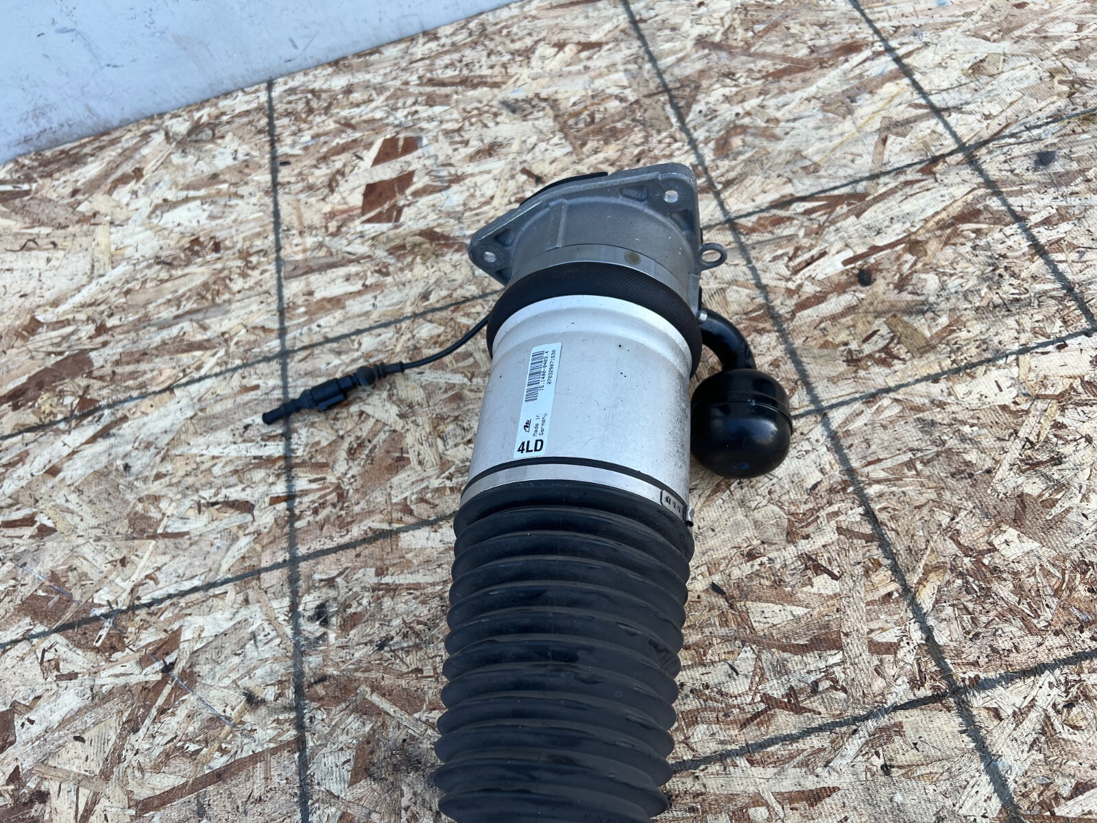 Bentley Flying Spur 2006-2012 REAR+LEFT Air suspension strut