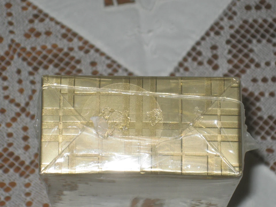 NOS BURBERRY BRIT GOLD Edición Limitada Eau De Parfum (50 ml - 1,7 fl. OZ.) Foto 3 de 4