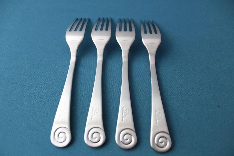 4 tenedores de ensalada Robert Welch AMONITA SATINADO acero inoxidable Vietnam NUEVO 6 5/8" Foto 4 de 4