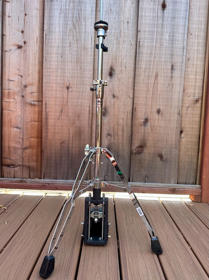 Soporte Hi-Hat de 2 patas serie DW 3000 Foto 4 de 4