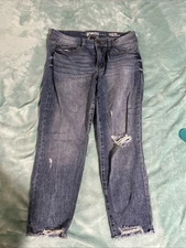 Woman’s New York Rewash Brand Classic Rise Vintage Size 9 Capris